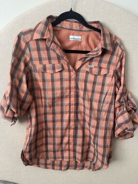 Columbia Women’s Plaid Button-Down Shirt in Copper and Brown- Size Small